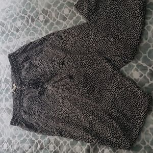 Smart Set small black white